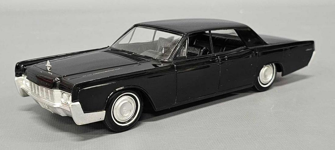 1967 Lincoln Continental hardtop black coaster promo car (1 of 8)