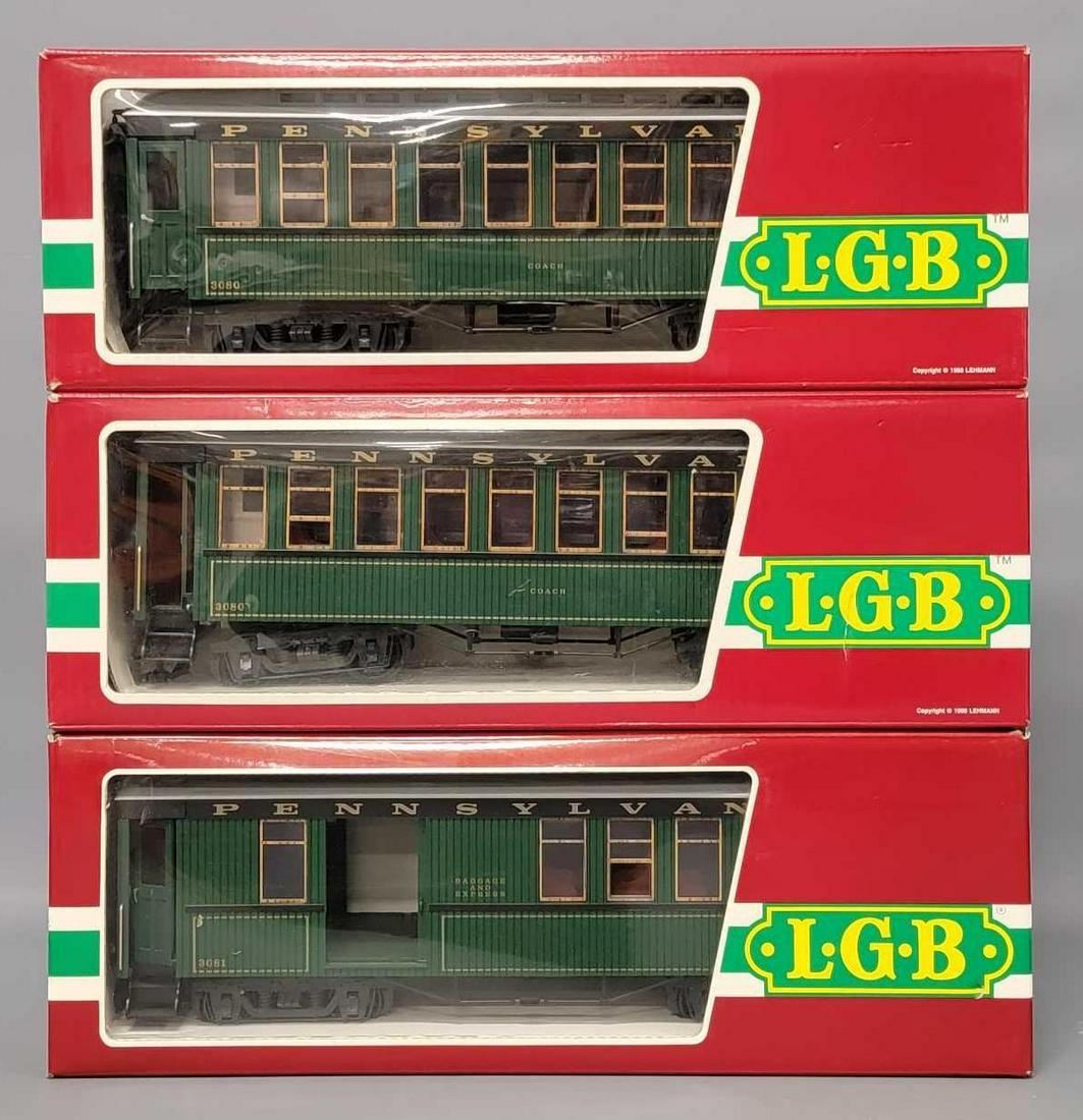 Three LGB G gauge Pennsylvania passenger cars in original boxes 3080 3080 3081: Three LGB G gauge Pennsylvania passenger cars in original boxes to include two 3080 coaches and 3081 combine, C9 in excellent original boxes as seen in the photos.