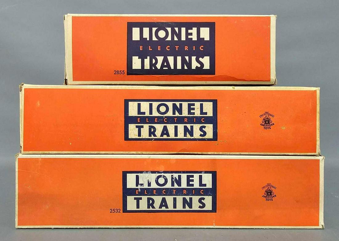 Three Lionel postwar O empty original boxes: Three Lionel postwar O empty original boxes to include 2855 tank car, 2559 Budd commuter car and 2532 astra-dome car. These boxes are in good to very good condition as seen in the photos.