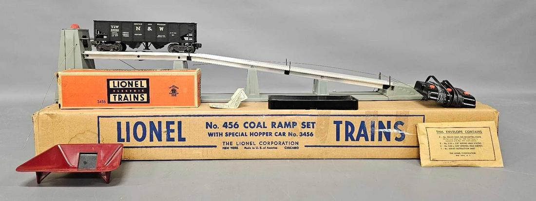 Lionel postwar O 456 coal ramp set in original box: Lionel postwar O 456 coal ramp set in original box, all of the strings along the sides are broken but it is clean and appears to be complete in a very good original box as seen in the photos.
