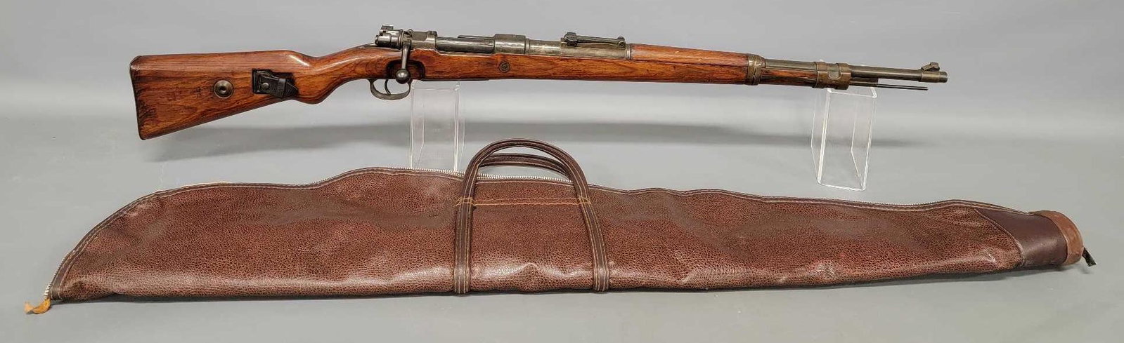 Full numbers matching WWII German bnz. 41 K98 Mauser bolt action rifle: Full numbers matching WWII German bnz. 41 K98 Mauser bolt action rifle. Factory code BNZ for Steyr Daimler Puch. The stock is likely a replacement as there are no numbers on it anywhere but the number