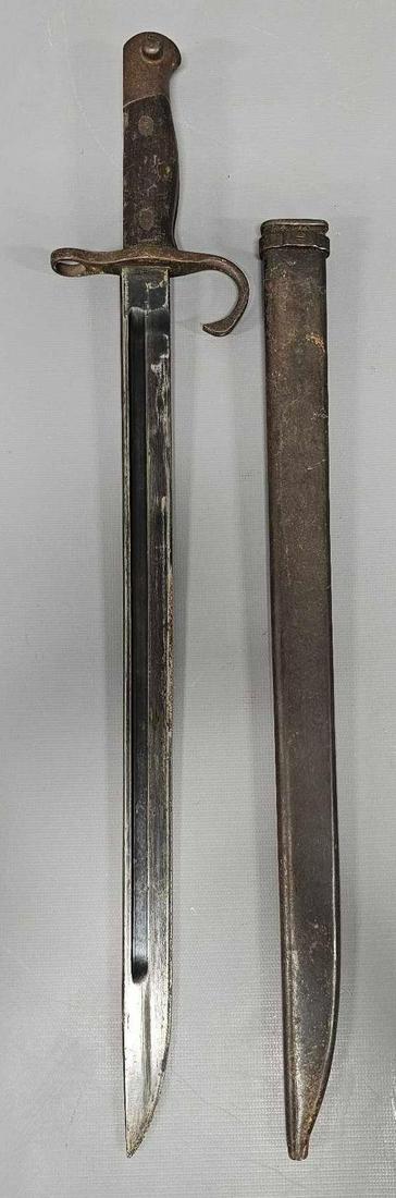 World War II Japanese Arisaka bayonet: World War II Japanese Arisaka bayonet, as seen in the photos.
