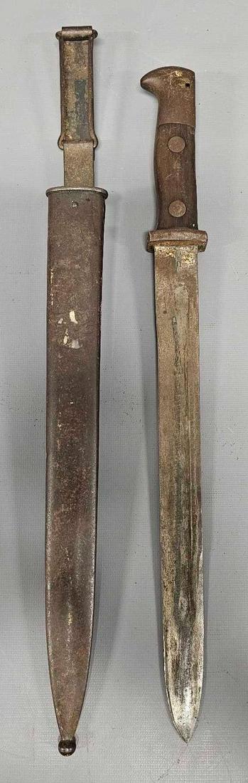 US Spanish American War 30/40 Kreg bayonet with scabbard: Spanish American War era 30/40 Kreg bayonet with scabbard, fair to good condition as seen in the photos.