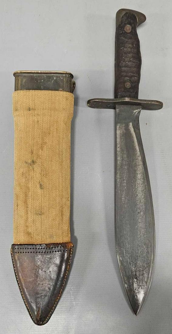 WWI 1918 Model 1917 Bolo knife with scabbard Plumb Phila: WWI 1918 Model 1917 Bolo knife with scabbard Plumb Phila, excellent condition as seen in the photos.