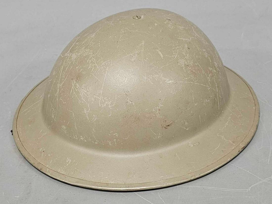 WWII British Doughboy style helmet: WWII British Doughboy style helmet, excellent condition as seen in the photos.