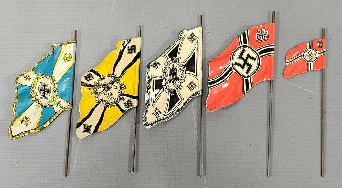 Five tin lithographed German toy soldier flags for standard bearers: Five tin lithographed German toy soldier flags for standard bearers, all in very good to excellent condition as seen in the photos.