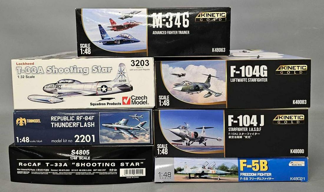 Seven mixed scale mixed manufacturer unbuilt model kits (1 of 11)