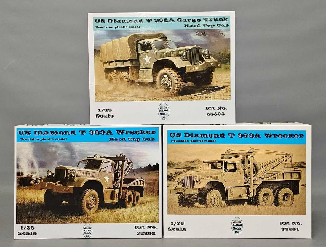 Five unbuilt 1/35 scale WWII era US model truck kits (1 of 6)