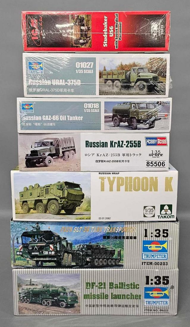 Seven 1/35 scale mixed manufacture unbuilt model kits (1 of 10)