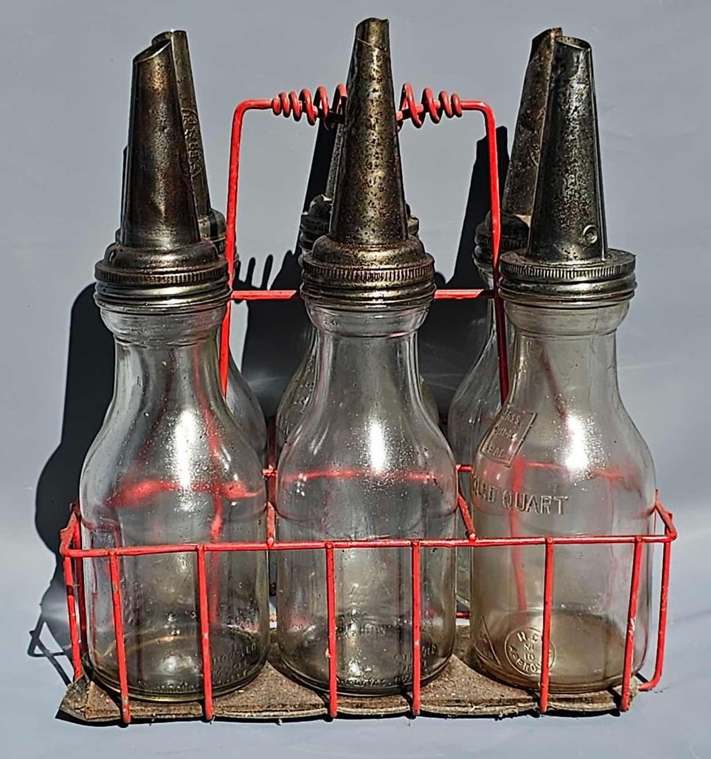 Six vintage quart oil jars with metal spouts in wire carrier (1 of 6)