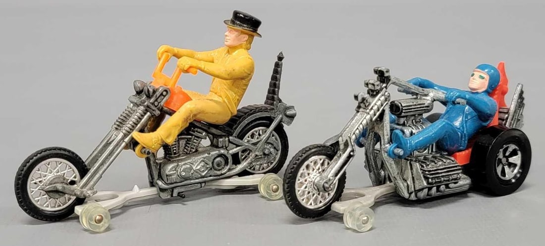 Two Mattel Rrrumblers: Two Mattel Rrrumblers to include an orange Devils Deuce and red Torque Chop with riders in very good plus to excellent condition as seen in the photos.