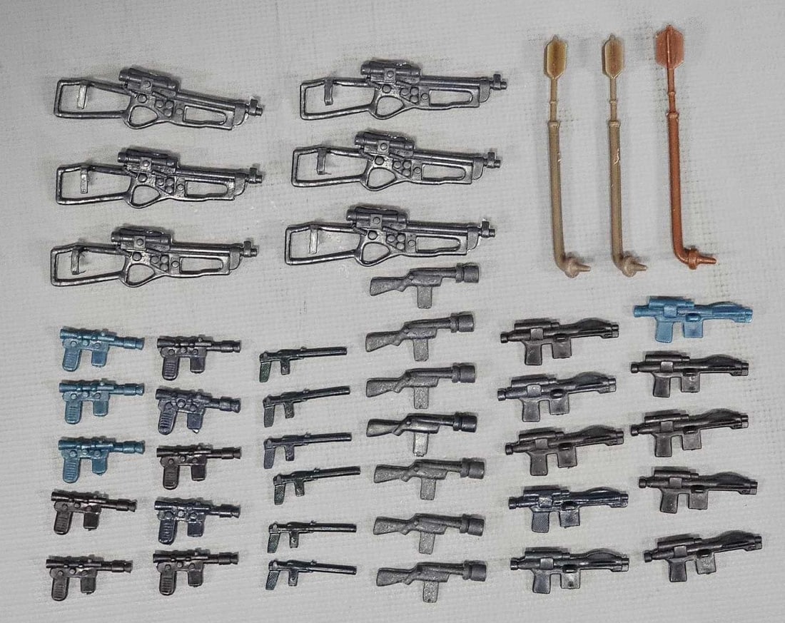Huge group of Kenner Star Wars original weapons (1 of 5)
