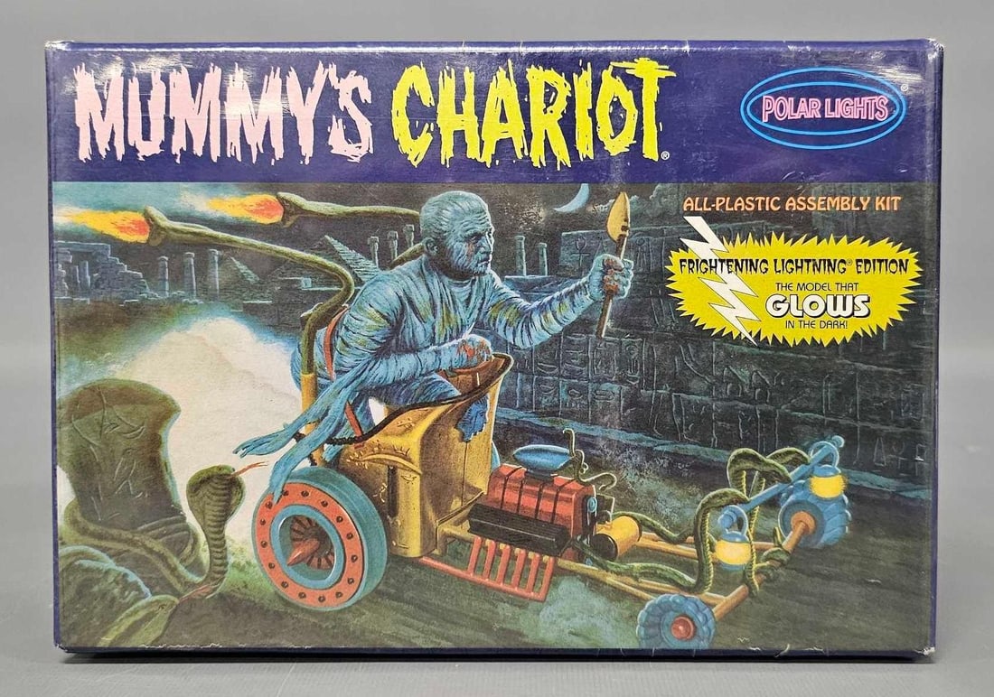 Factory sealed Polar Lights Mummys Chariot model kit 5004 square box (1 of 6)