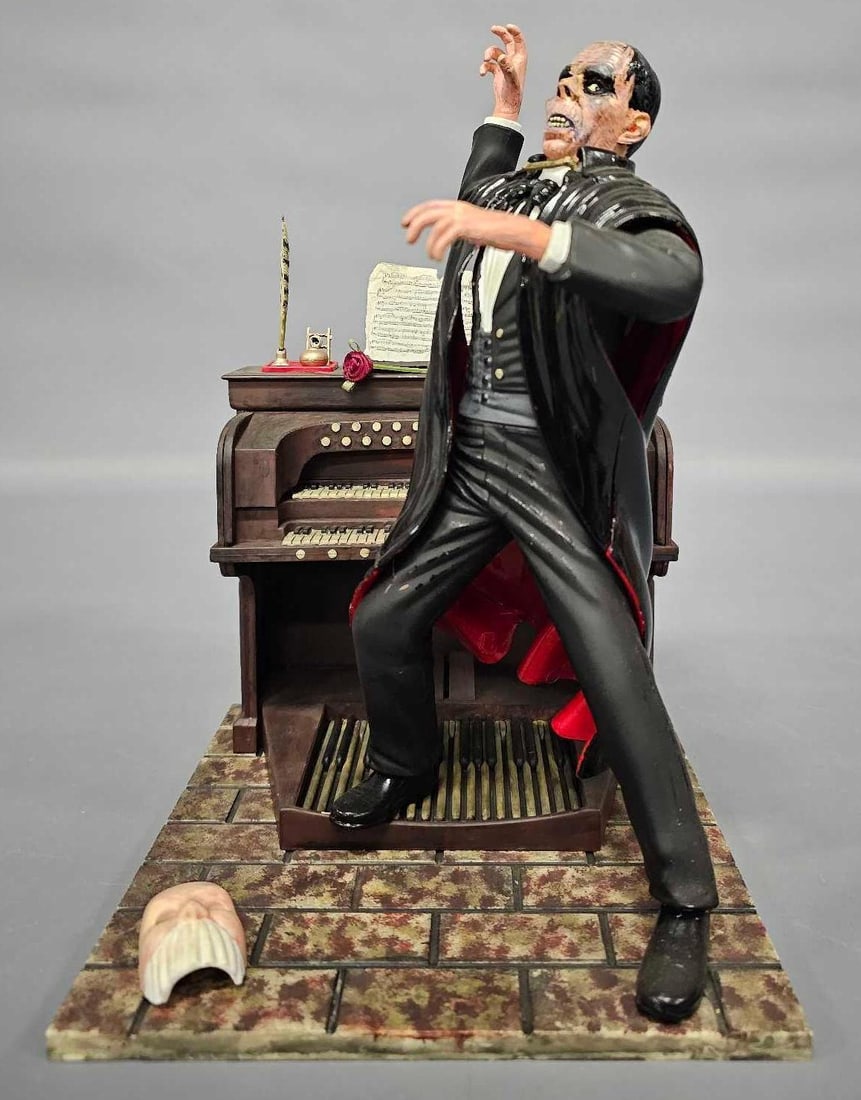 Custom built and painted 2000 Polar Lights Lon Chaney Phantom of the Opera model kit (1 of 6)