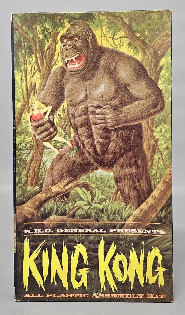 Empty original 1964 Aurora King Kong model box (1 of 4)