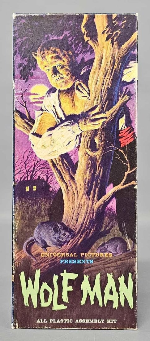 Empty original 1962 Aurora The Wolf Man model box (1 of 4)