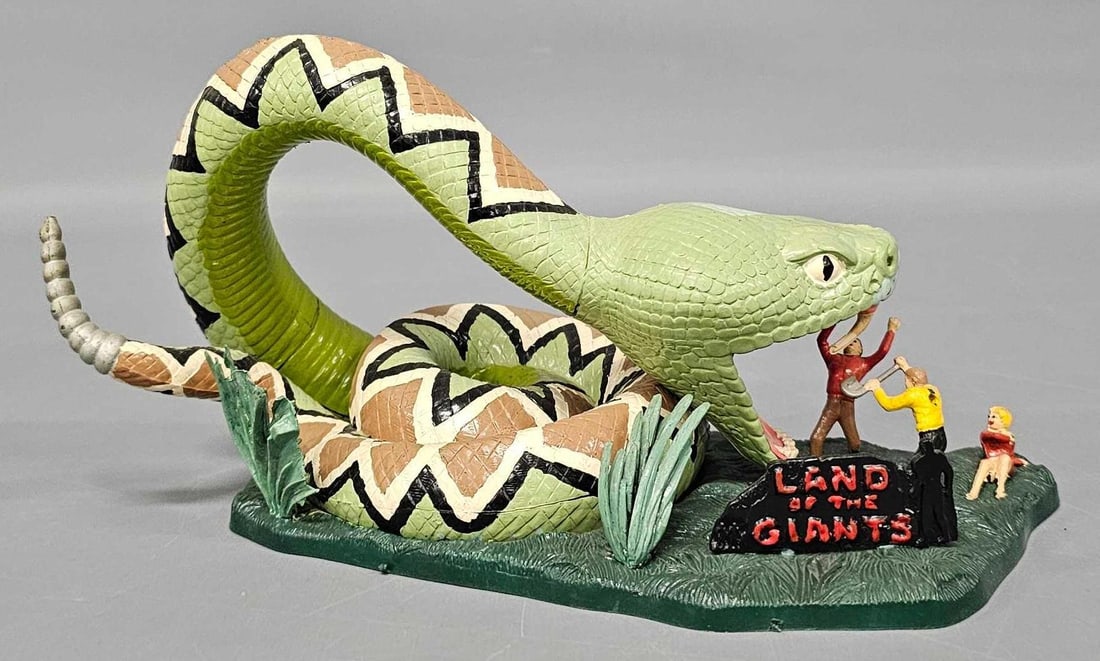 Built up 1968 Aurora Land of the Giants model kit (1 of 6)