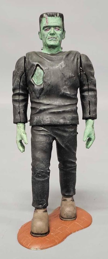 Built up 1971 Aurora Monster Scenes Frankenstein model kit (1 of 6)