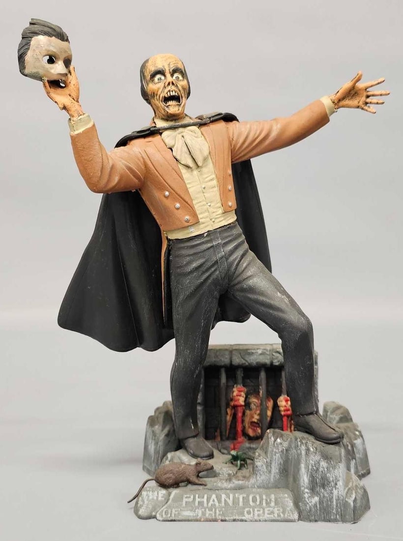 Built up 1963 Aurora Phantom of the Opera model kit (1 of 6)