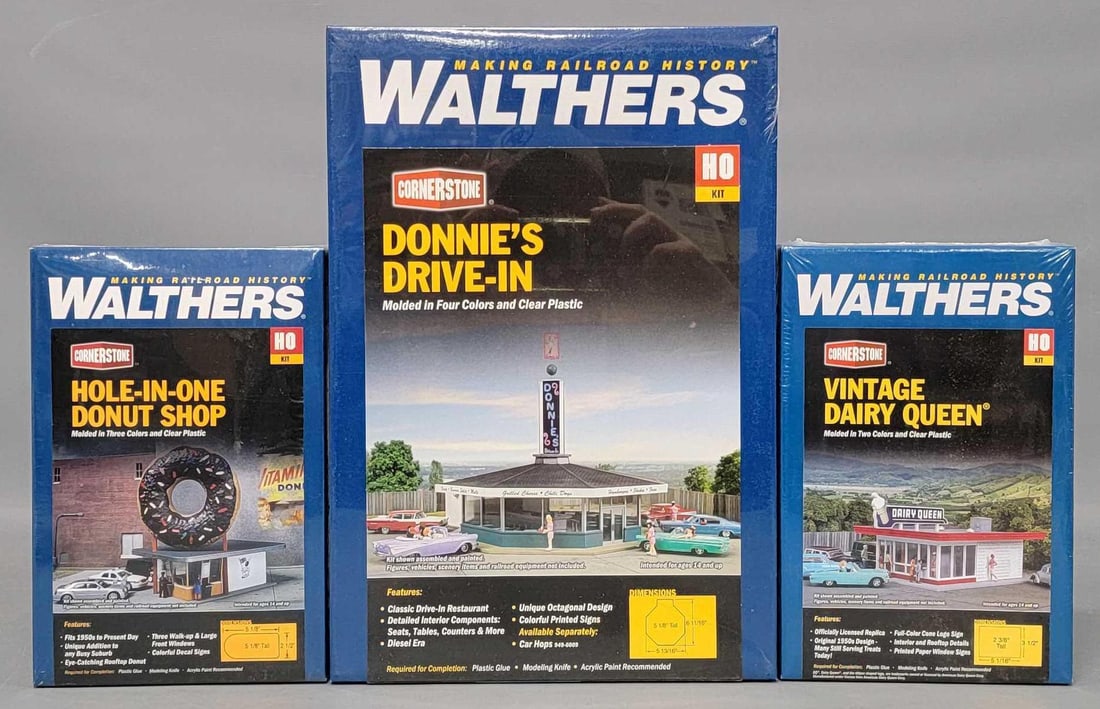 Three factory sealed Walthers Cornerstone building kits (1 of 5)