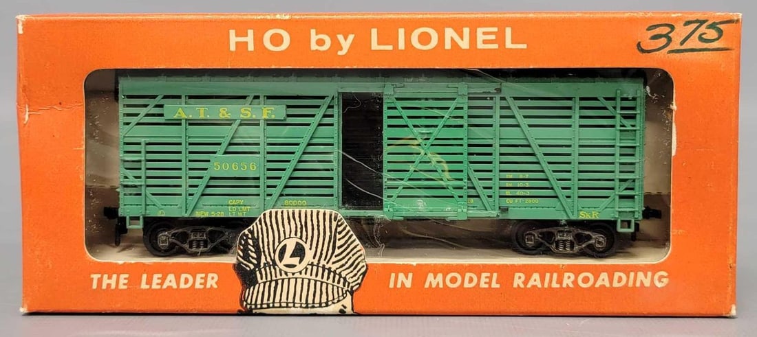 Mint Lionel postwar HO 0866-25 early Athearn A.T. & S.F. stock car in original box: Mint Lionel postwar HO 0866-25 early Athearn A.T. and S.F. stock car in original box. The train car is C9-10 in a b rick original box with original insert but has a grease pencil price written as seen