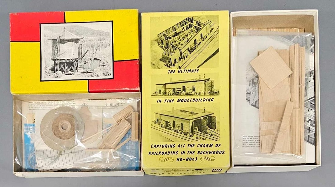 Unbuilt Fine Scale Miniatures HO roundhouse and Timberline water tank craftsman kits (1 of 6)