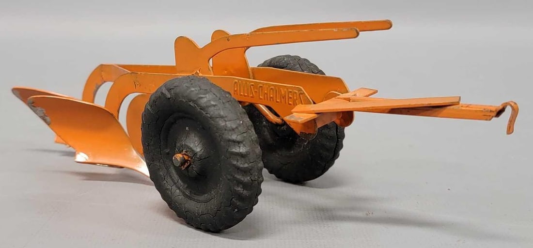 Fantastic rare American Precision pressed steel Allis Chalmers promotional 2 bottom plow: Fantastic rare American Precision pressed steel Allis Chalmers 2 bottom plow, has Allis Chalmers embossed on the side of the frame, excellent plus condition as seen in the photos.