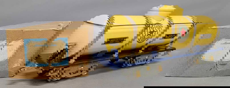American Flyer wide gauge 4010 Air Service tank car in original box: American Flyer wide gauge 4010 Air Service tank car in original box, shows little to no run time, C7+ in a very good original box as seen in the photos.