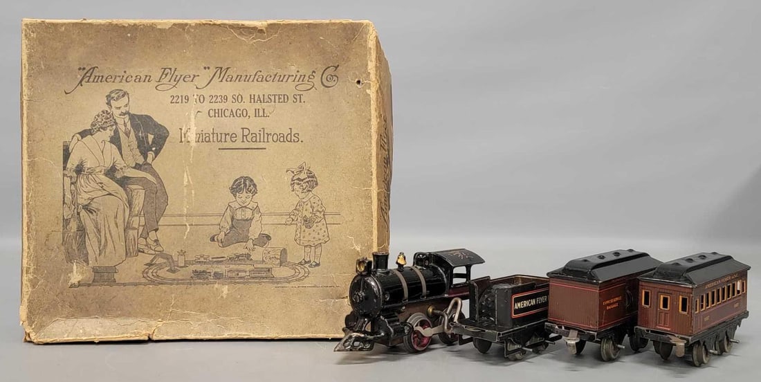 Boxed early American Flyer Line Prewar O train set with cast iron locomotive (1 of 11)