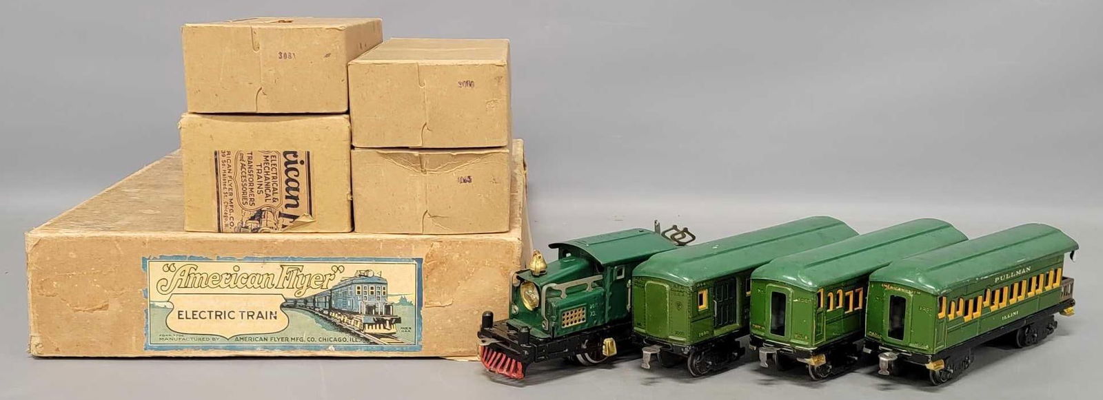 Boxed uncatalogued Montgomery Ward American Flyer Prewar narrow gauge O electric passenger set 7011 (1 of 14)
