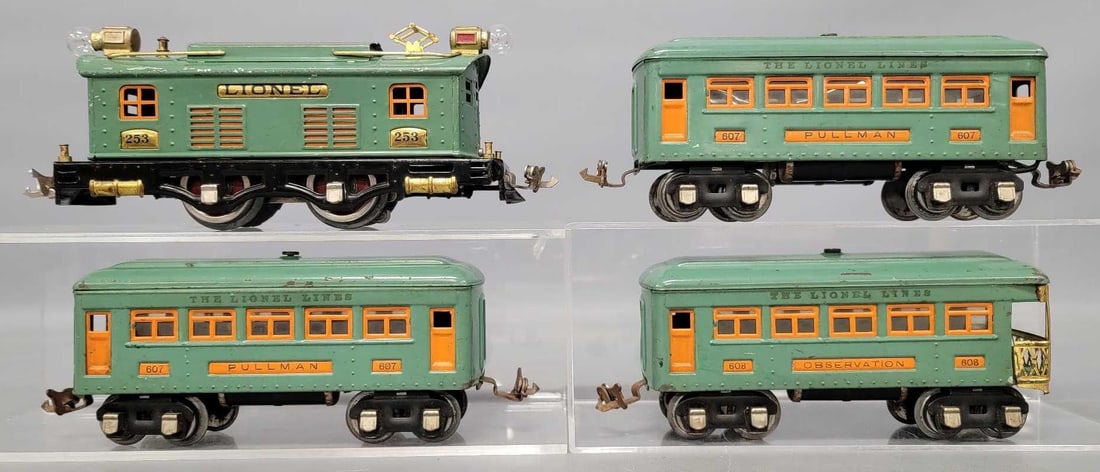Lionel prewar O gauge peacock blue electric passenger set (1 of 6)