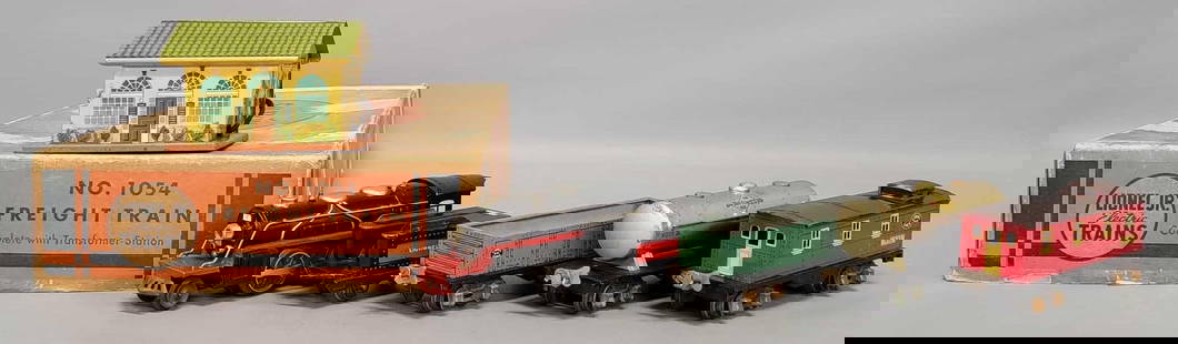 Lionel Jr. prewar O gauge 1054 freight set in original box: Lionel Jr. prewar O gauge 1054 freight set in original box. Set consists of 1681E steam locomotive, 1661T tender, 1677 gondola, 1680 tank car, 1682 caboose and tin station with a transformer inside, C