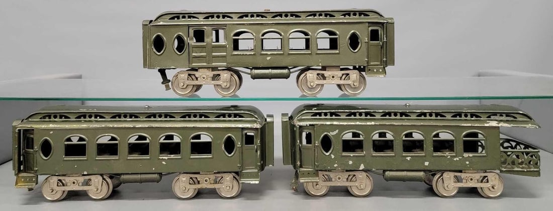 Lionel prewar standard gauge 18 19 190 passenger cars for restoration (1 of 6)