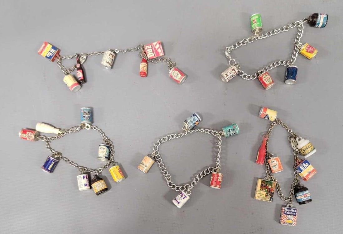 Five 1933 Chicago Worlds Fair Century of Progress charm bracelets. (1 of 6)