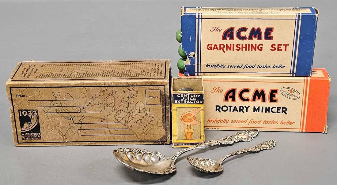 Group of mixed 1933 Chicago World's Fair kitchen utensils in original boxes (1 of 15)