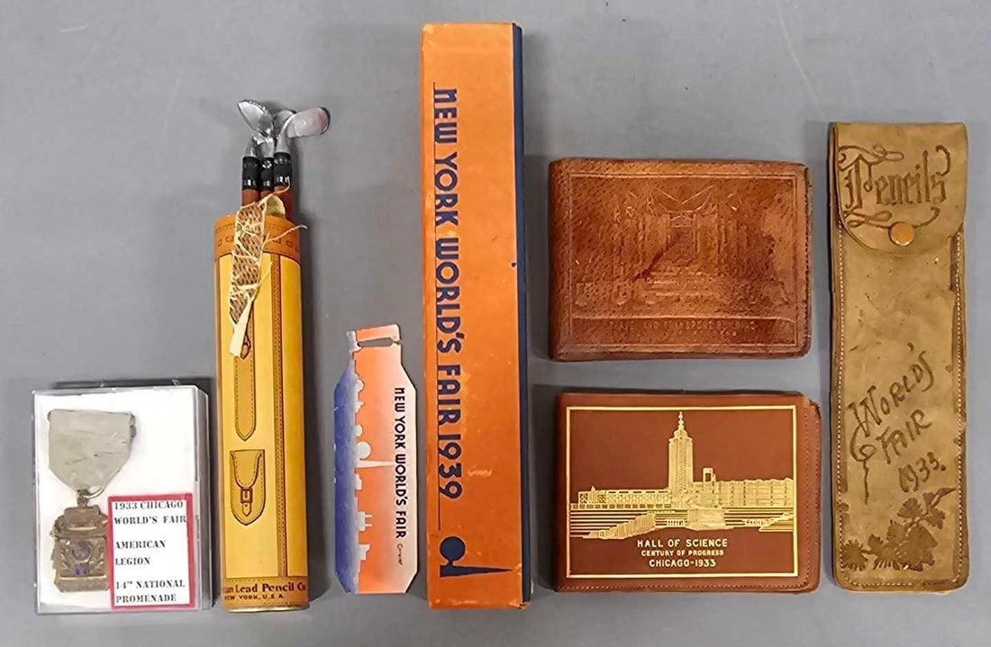 Group of mixed 1933 Chicago World's Fair and 1939 New York World's Fair memorabilia American Legion (1 of 7)