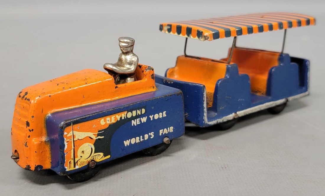Arcade Toys cast iron  1939 New York Worlds Fair Tractor with driver and Tram (1 of 7)