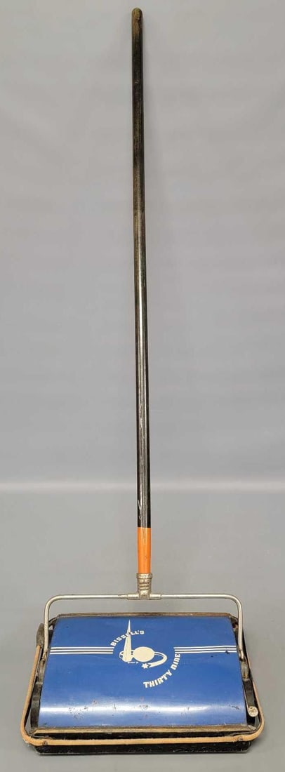 1939 New York Worlds Fair Bissell Thirty Nine vacuum (1 of 6)