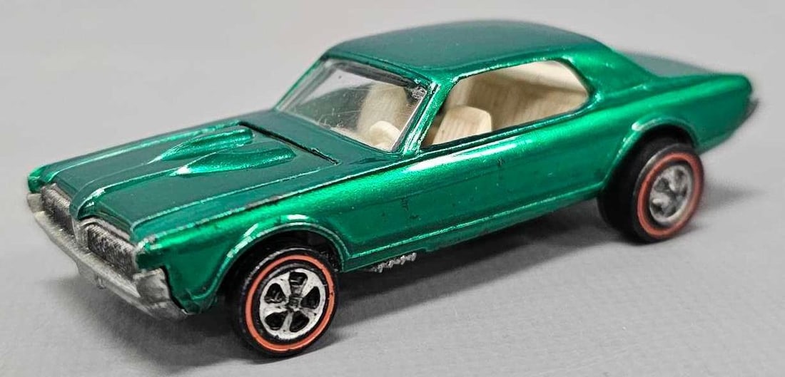 Redline Hot Wheels green Custom Cougar (1 of 8)