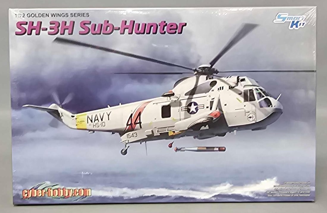 Factory sealed Dragon 1:72 Golden Wings Series SH-3H Sub-Hunter helicopter kit 5114: Factory sealed Dragon 1:72 Golden Wings Series SH-3H helicopter kit stock number 5114 mint condition as seen in the photos.