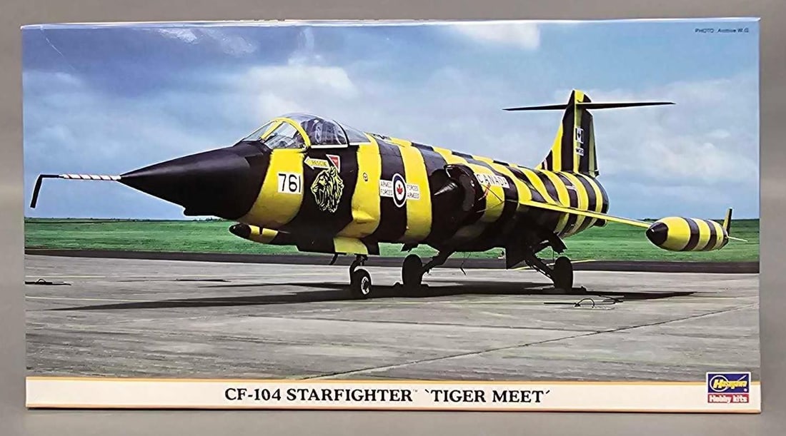 Hasegawa 1:48 CF-104 Tiger Meet kit 09712: Hasegawa 1:48 CF-104 Tiger Meet kit stock number 09712 This is an open box, sealed bag kit with all parts accounted for and an original instruction sheet mint as seen in the photos.