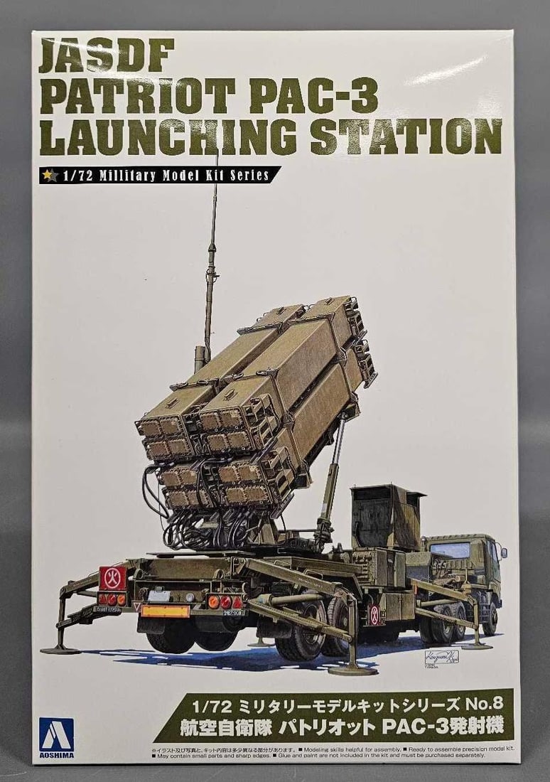 Aoshima 1:72 JASDF Patriot Pac-3 Launching Station kit 8: Aoshima 1:72 JASDF Patriot Pac-3 Launching Station kit stock number 8 This is an open box, sealed bag kit with all parts accounted for and an original instruction sheet mint as seen in the photos.