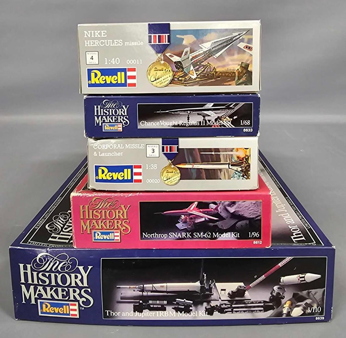 Group of five Revell kits of missiles kit 8633 8612 00011 00020 (1 of 8)