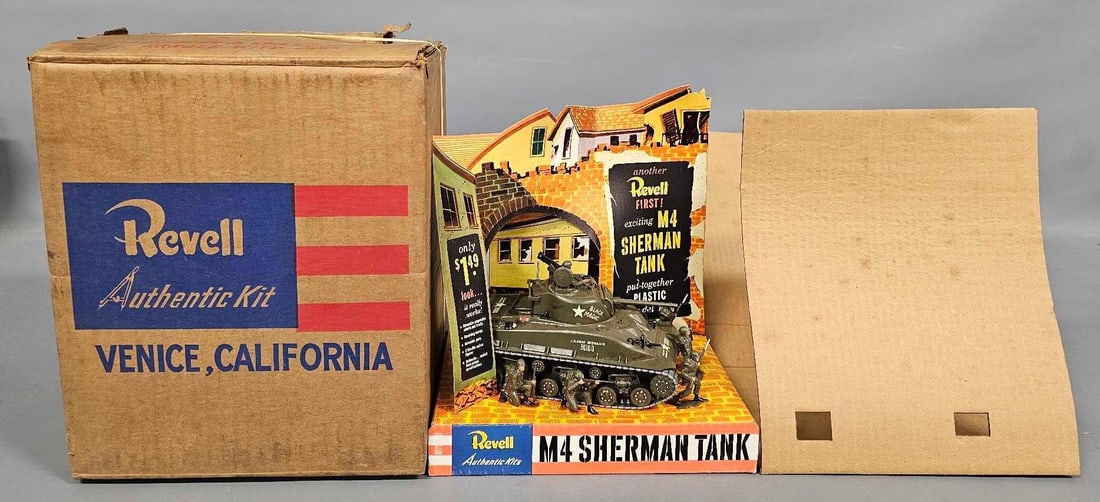 Fantastic vintage Revell "S" Built up M4 Sherman store display in original box M-522 (1 of 10)
