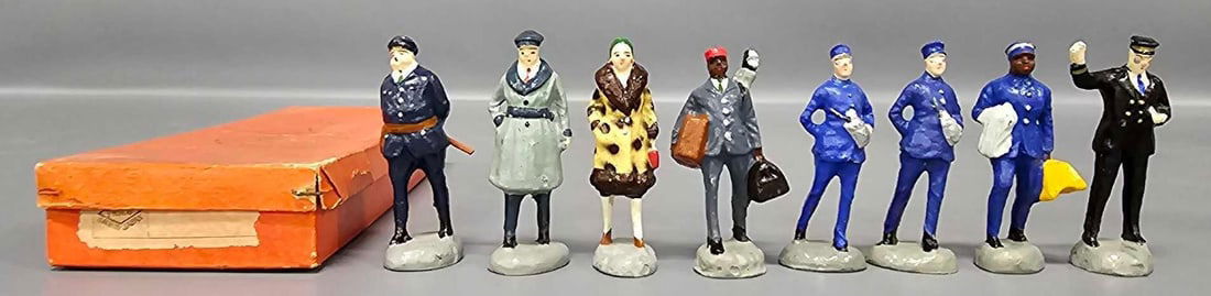 Trico Japan Christmas village or train layout composition figures in original box (1 of 9)