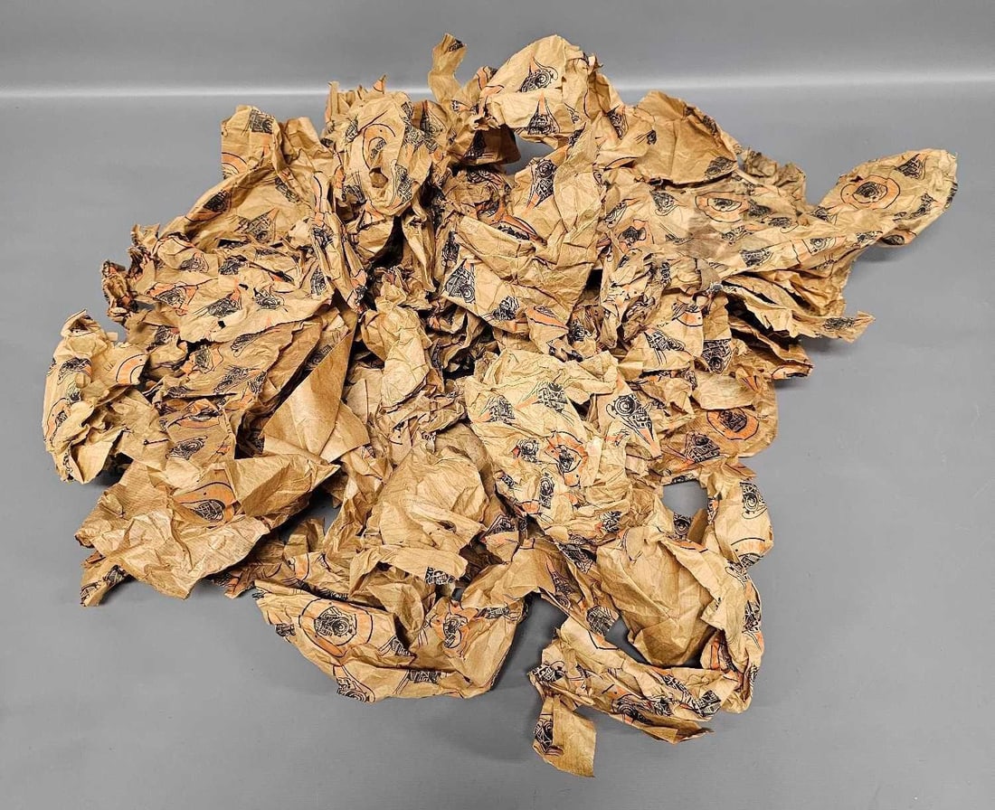 Bag of original Lionel wrap pieces and remnants: Bag of original Lionel wrap pieces and remnants to include 20-30 or more pieces that are in poor to good condition, all different sizes as seen in the photos. These are held in a small trash bag that 