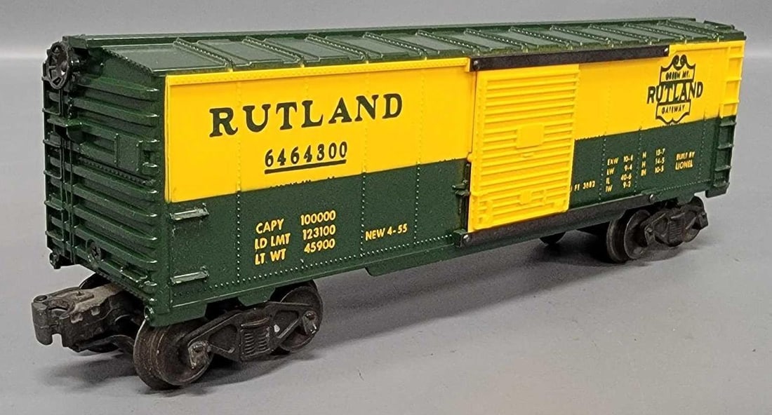 Lionel postwar O 6464-300 Rutland box car: Lionel postwar O 6464-300 Rutland box car, car shows moderate run time and is C7 as seen in the photos.
