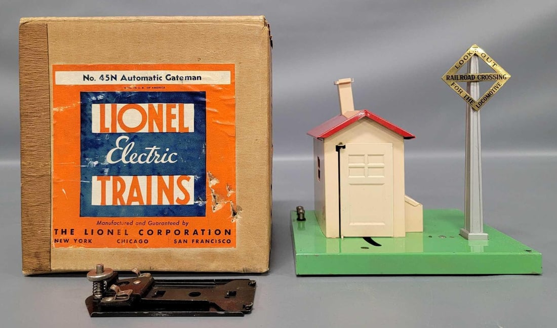 Lionel prewar O gauge 45N automatic gateman in original box (1 of 11)