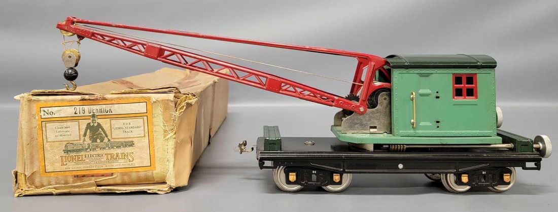 Lionel postwar O green and peacock blue 219 derrick crane in original box (1 of 10)