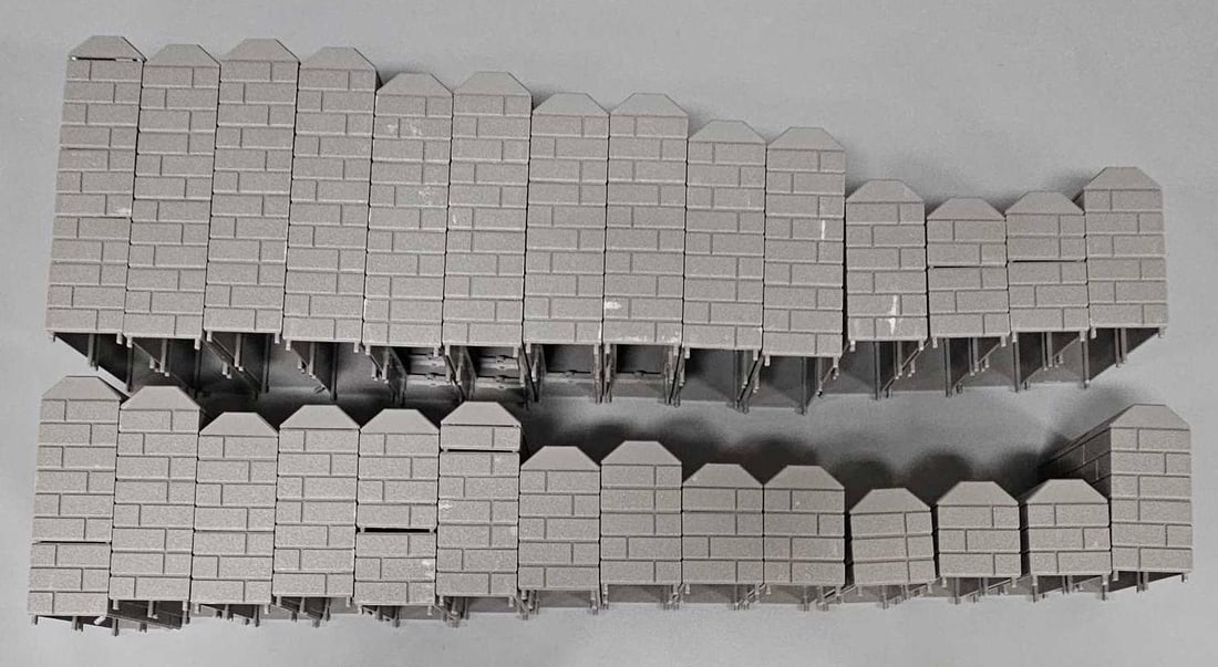 Box full of LGB G gauge 5061/3 5061/4 bridge piers and track mountings (1 of 2)